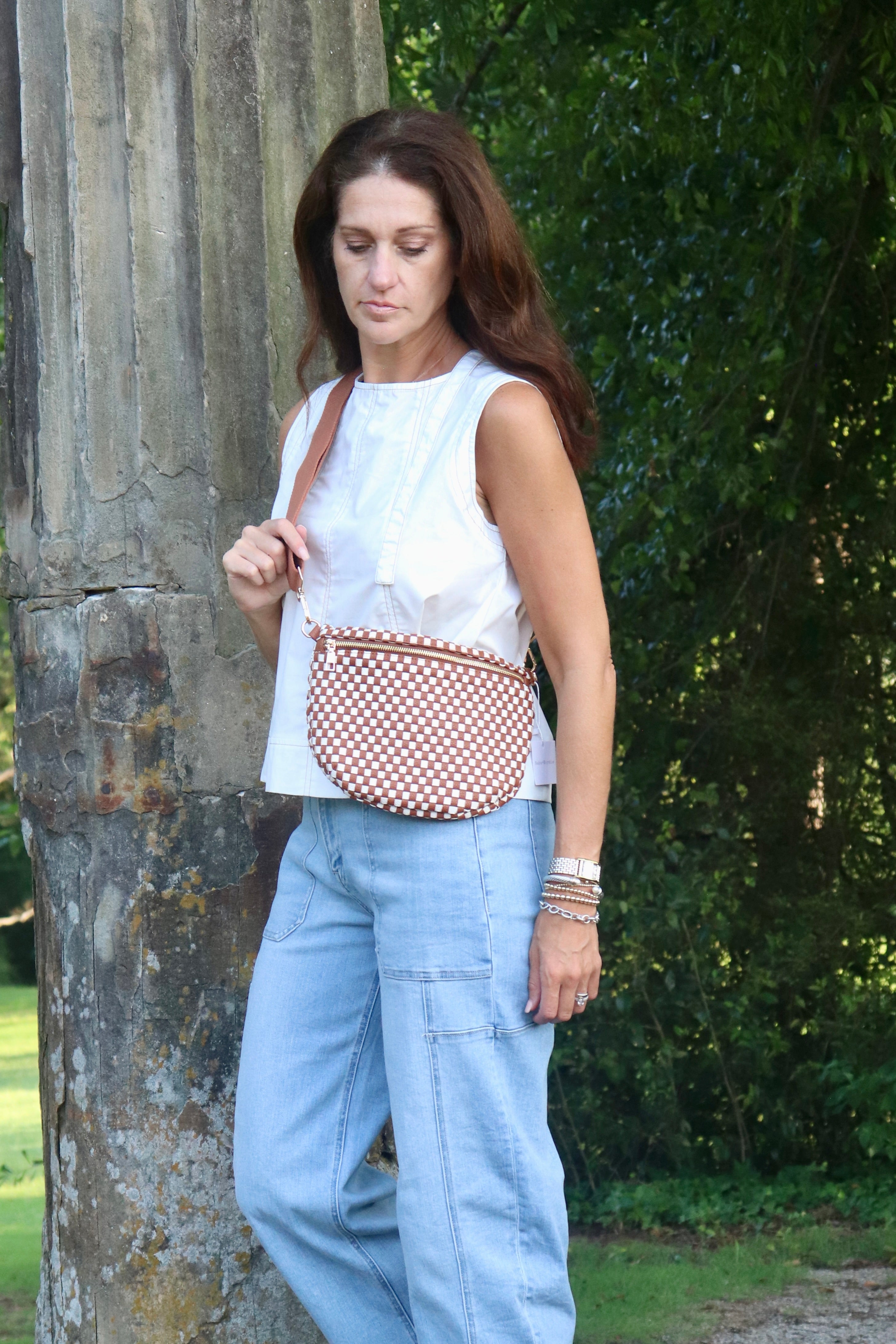 The Fiona Woven Crossbody | Brown