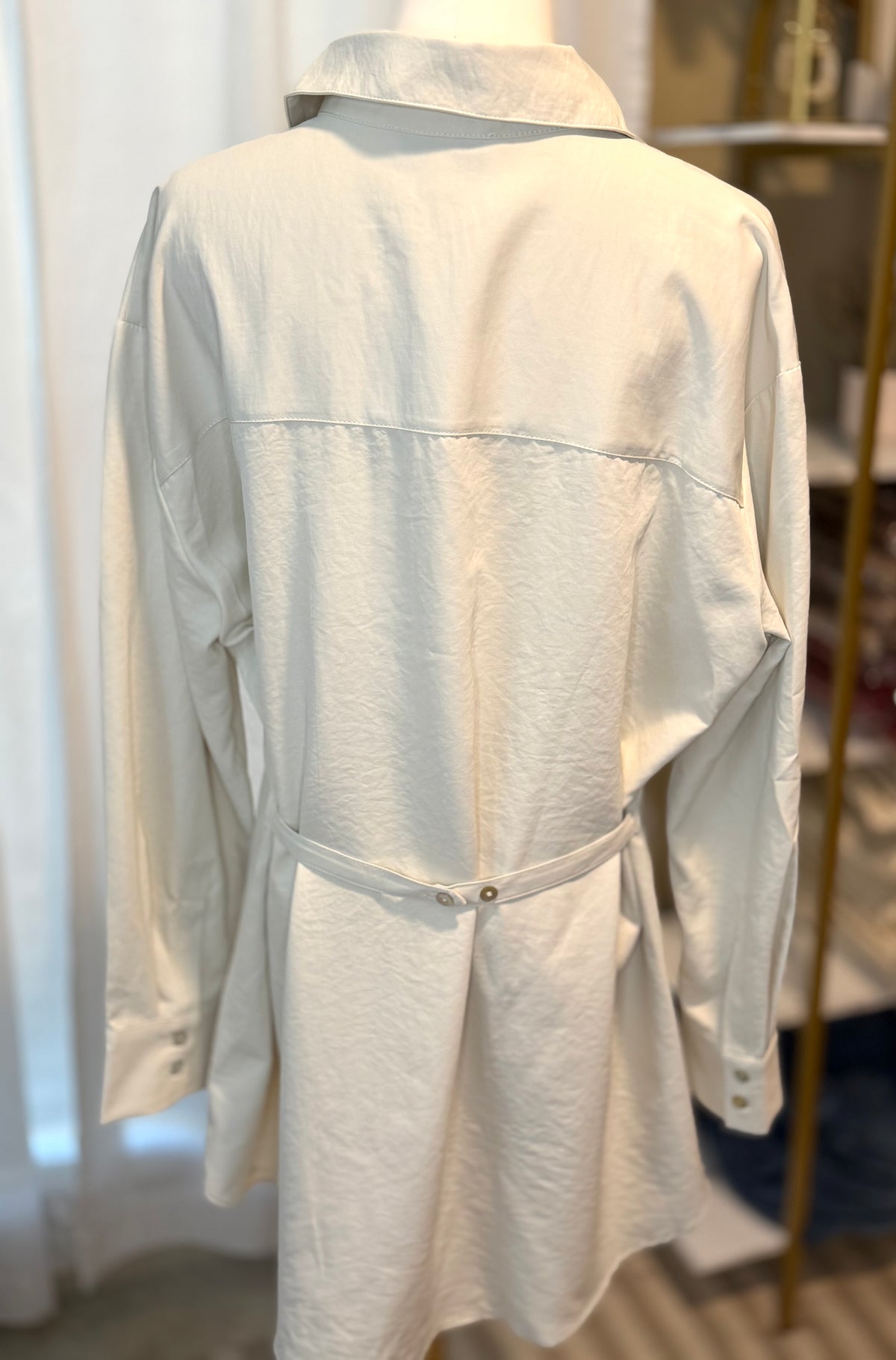 OYSTER TIE-BACK SHIRT
