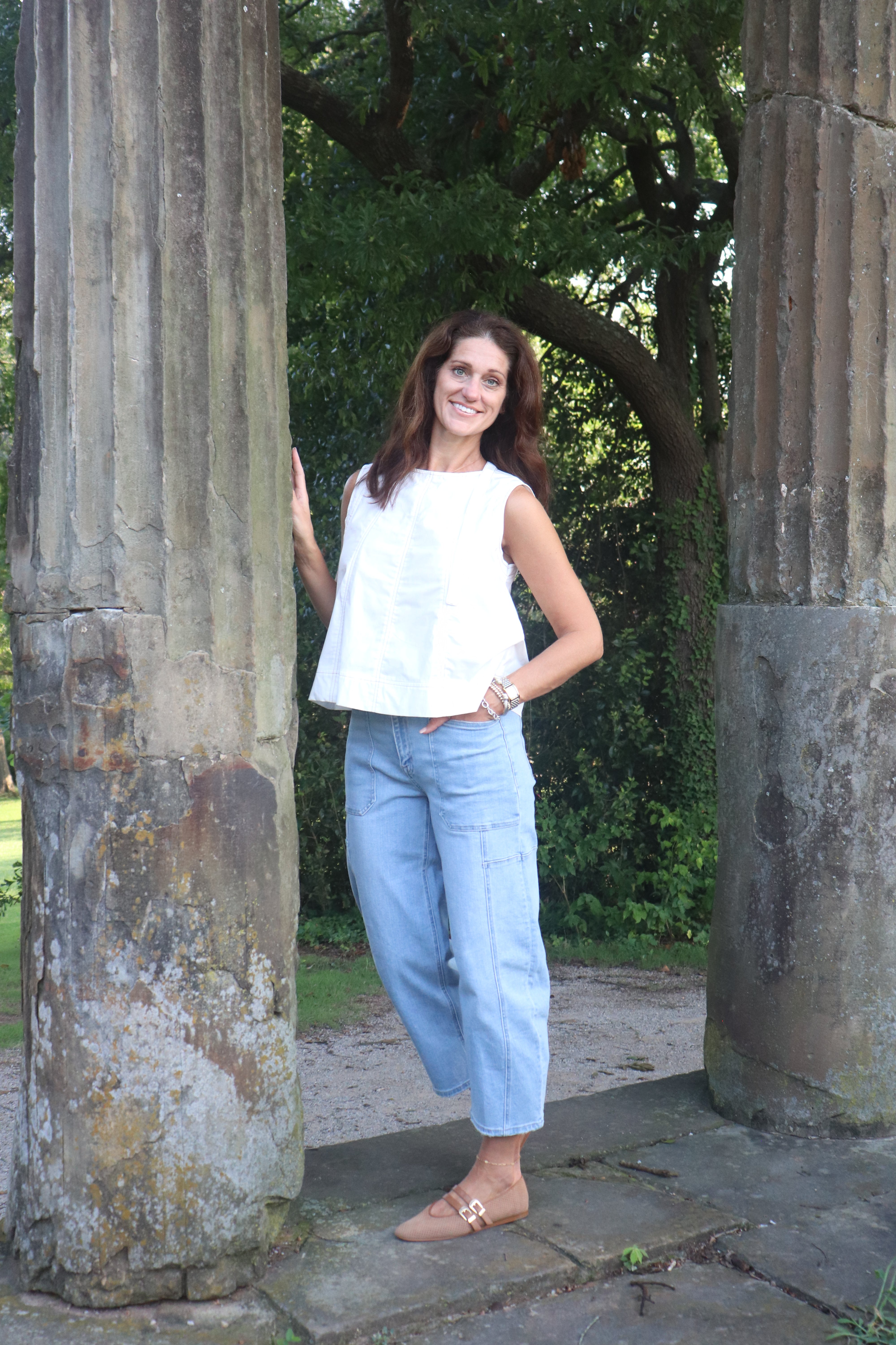 The Ellis Barrel Jean