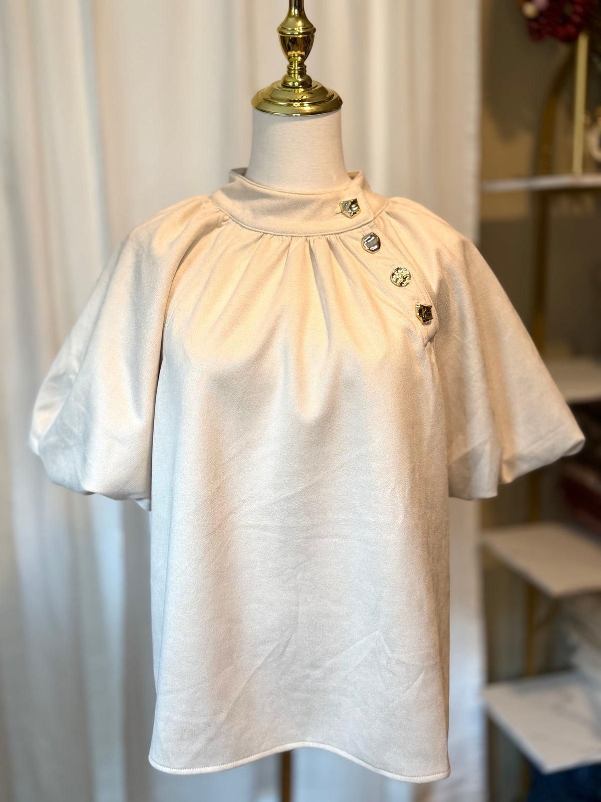 GILDED BUTTON TOP