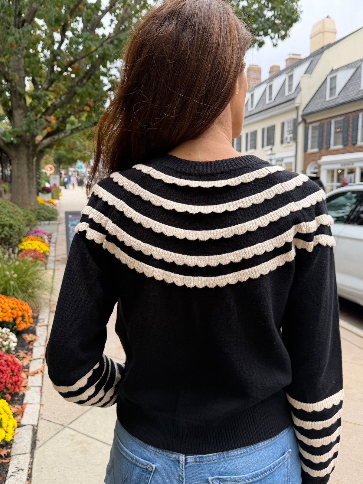 CROCHET RUFFLE SWEATER - THML